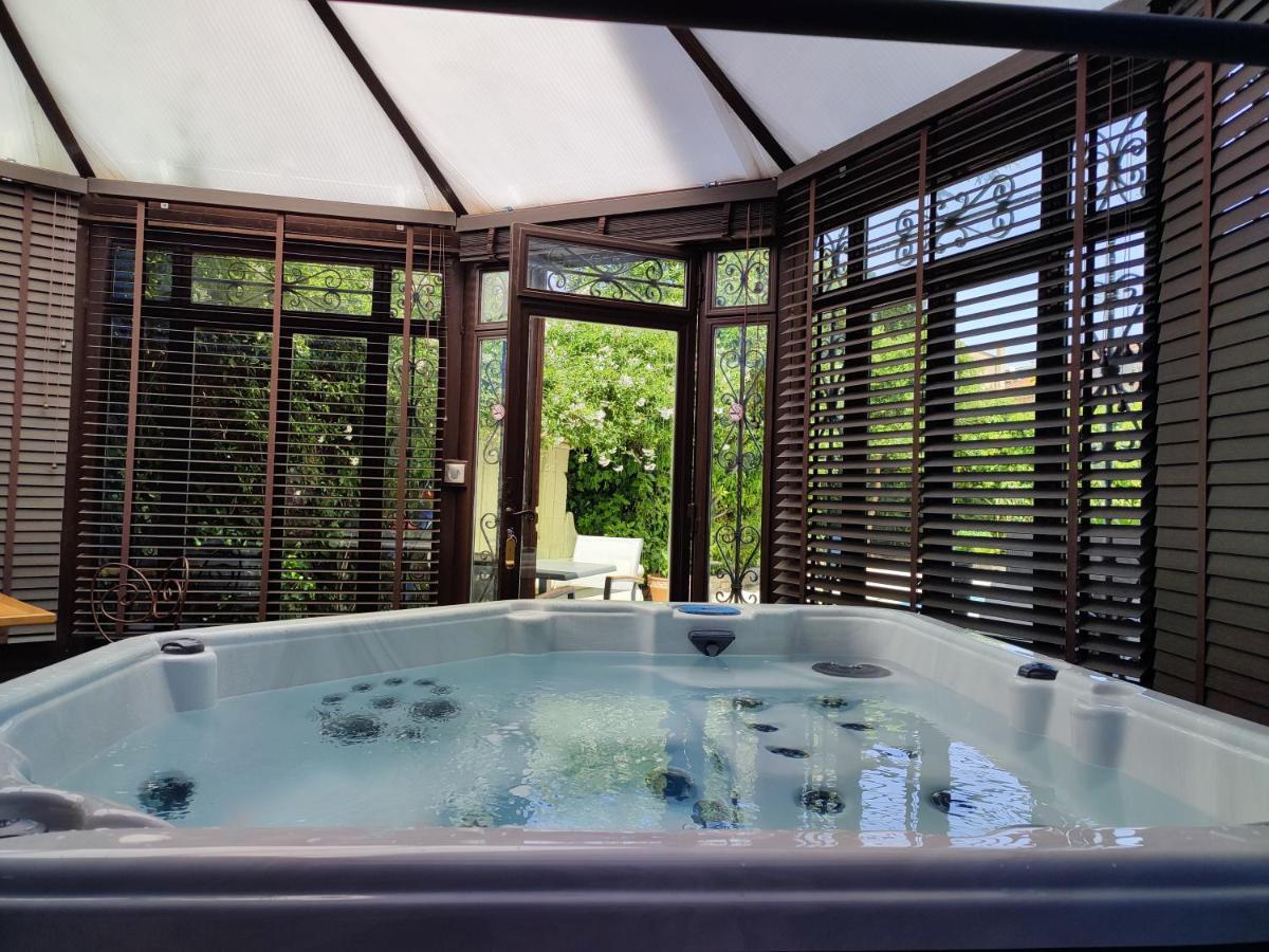 Les Jardins De La Fontaine Bed & Breakfast Alès Екстериор снимка
