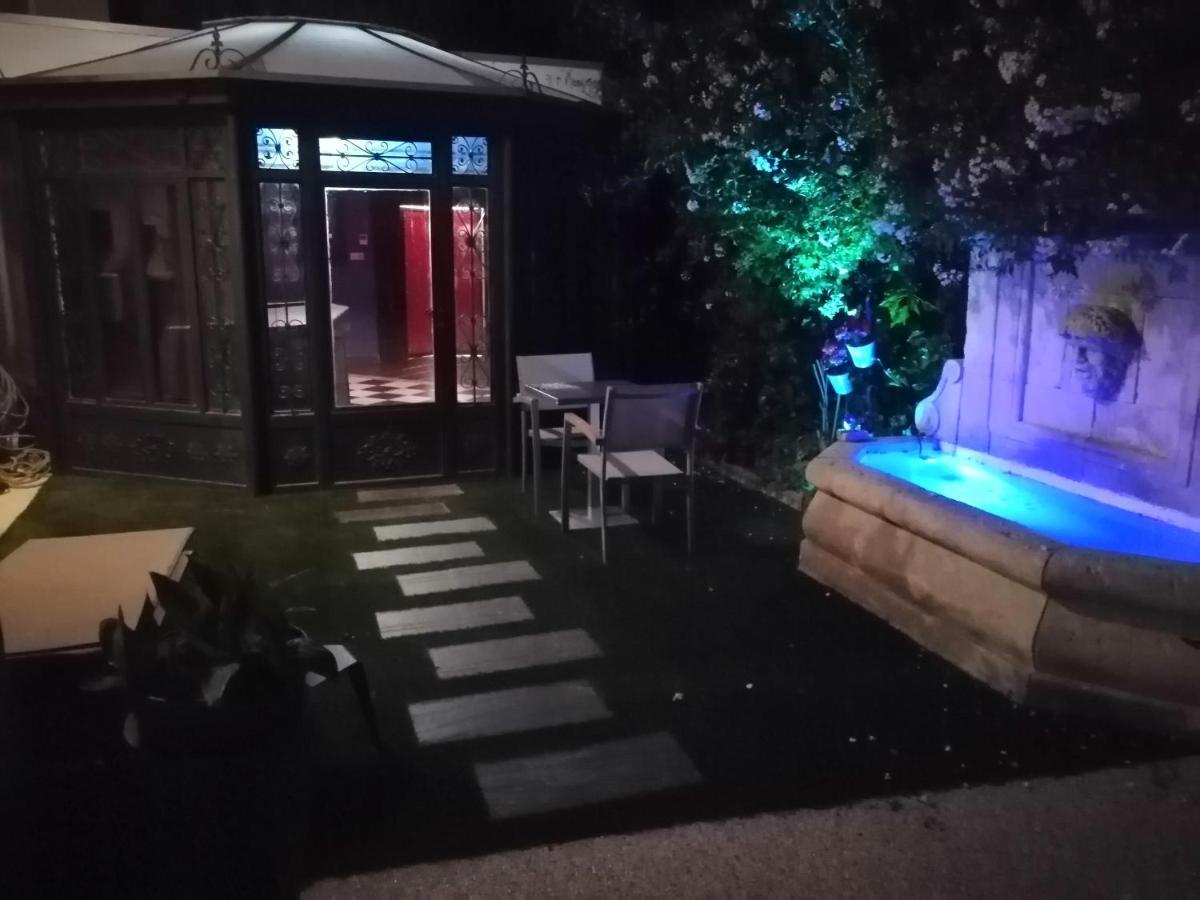 Les Jardins De La Fontaine Bed & Breakfast Alès Екстериор снимка
